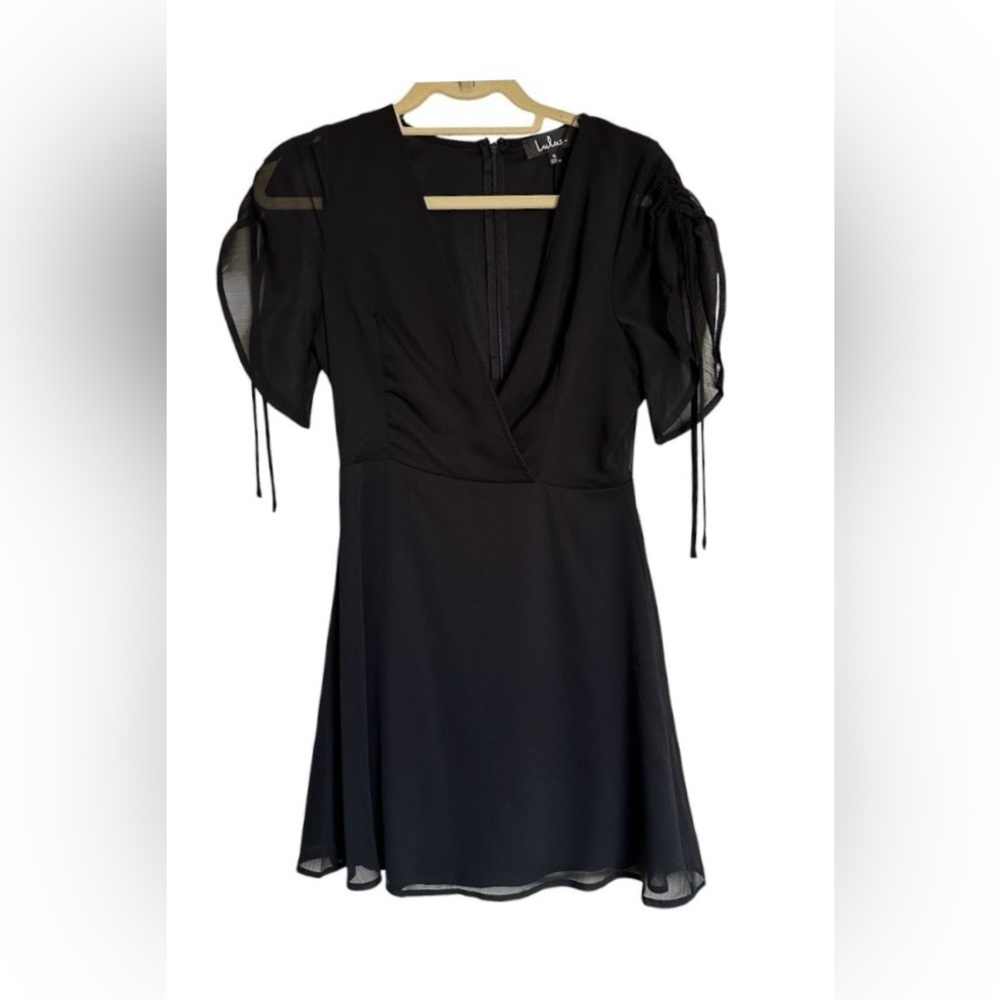 Lulu’s Black Mini Chiffon Dress with Sheer Flutter Sleeves🌺